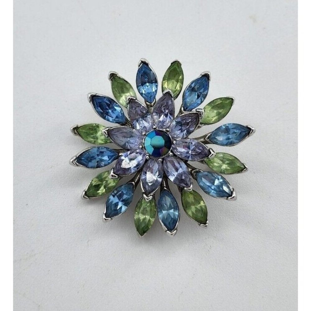 STUNNING VTG Signed Crown Trifari Layered Rhinestone‎ Marquise Flower Brooch Pin